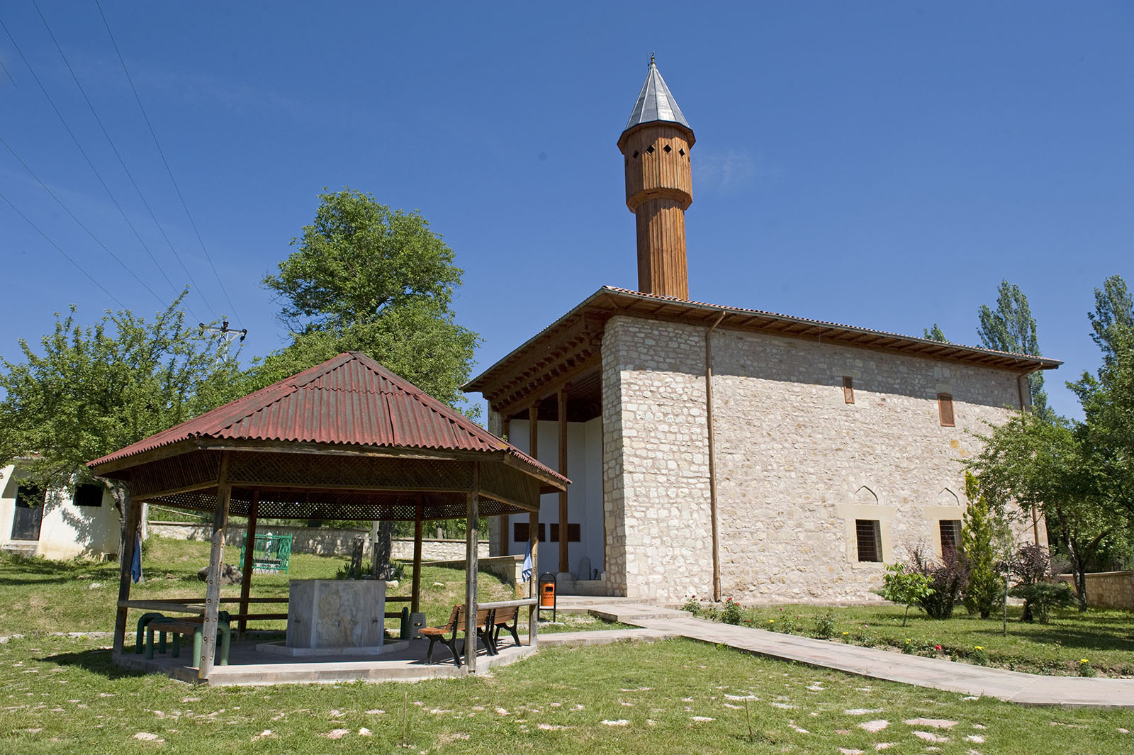 Çivisiz Cami / Mahmut Bey